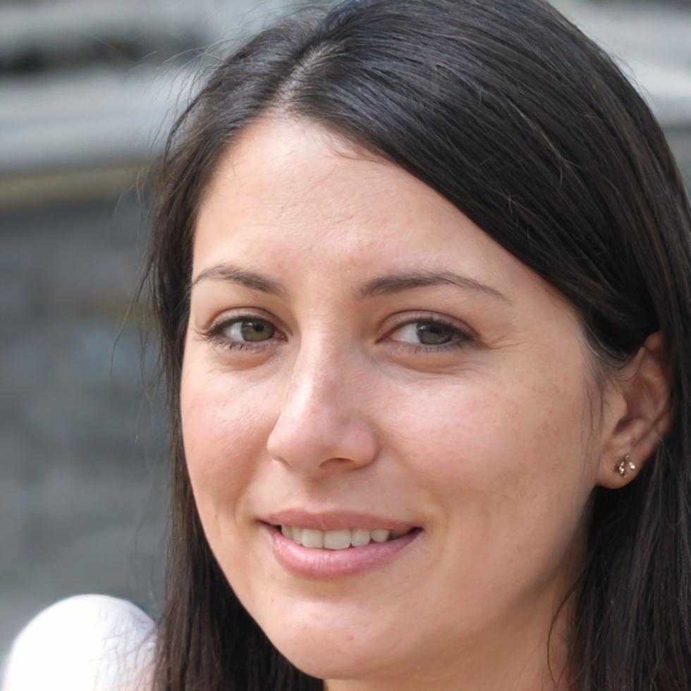 Evangeline Thorne, Chief Technology Officer